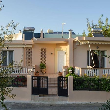 Villa Aretaki Kalamaki エクステリア 写真