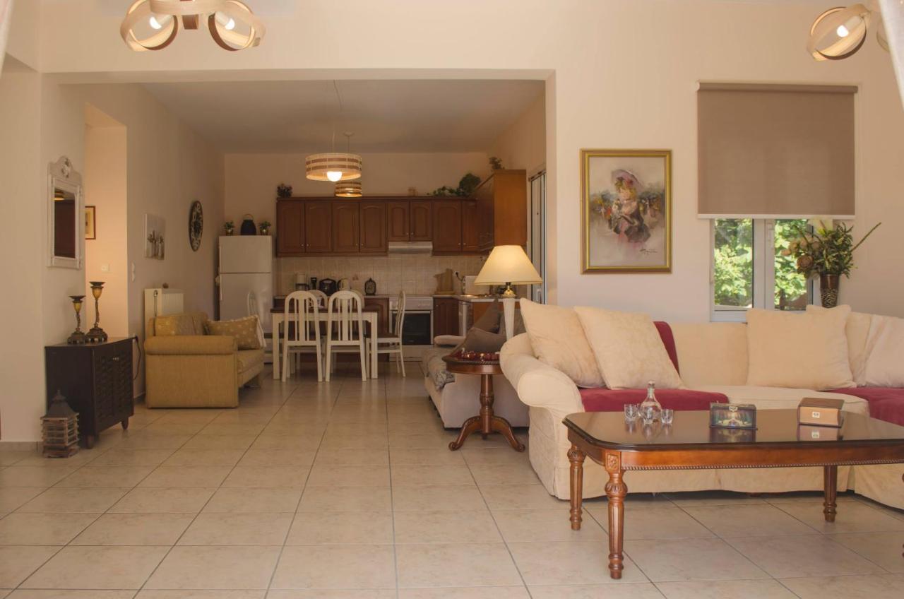Villa Aretaki Kalamaki エクステリア 写真
